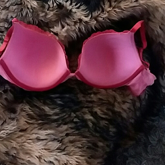 Victoria Secret Red plunge underwire bra - Picture 2 of 5